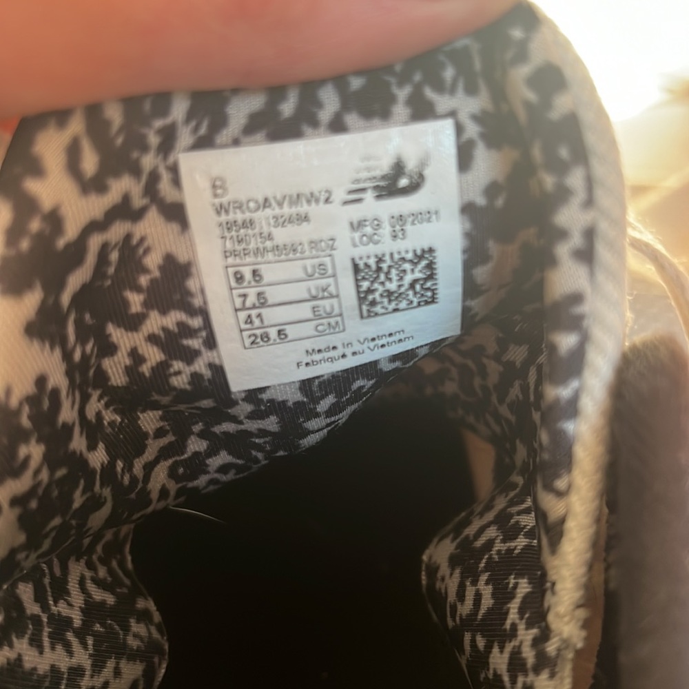 New Balance Running Shoes - Picture 5 of 5